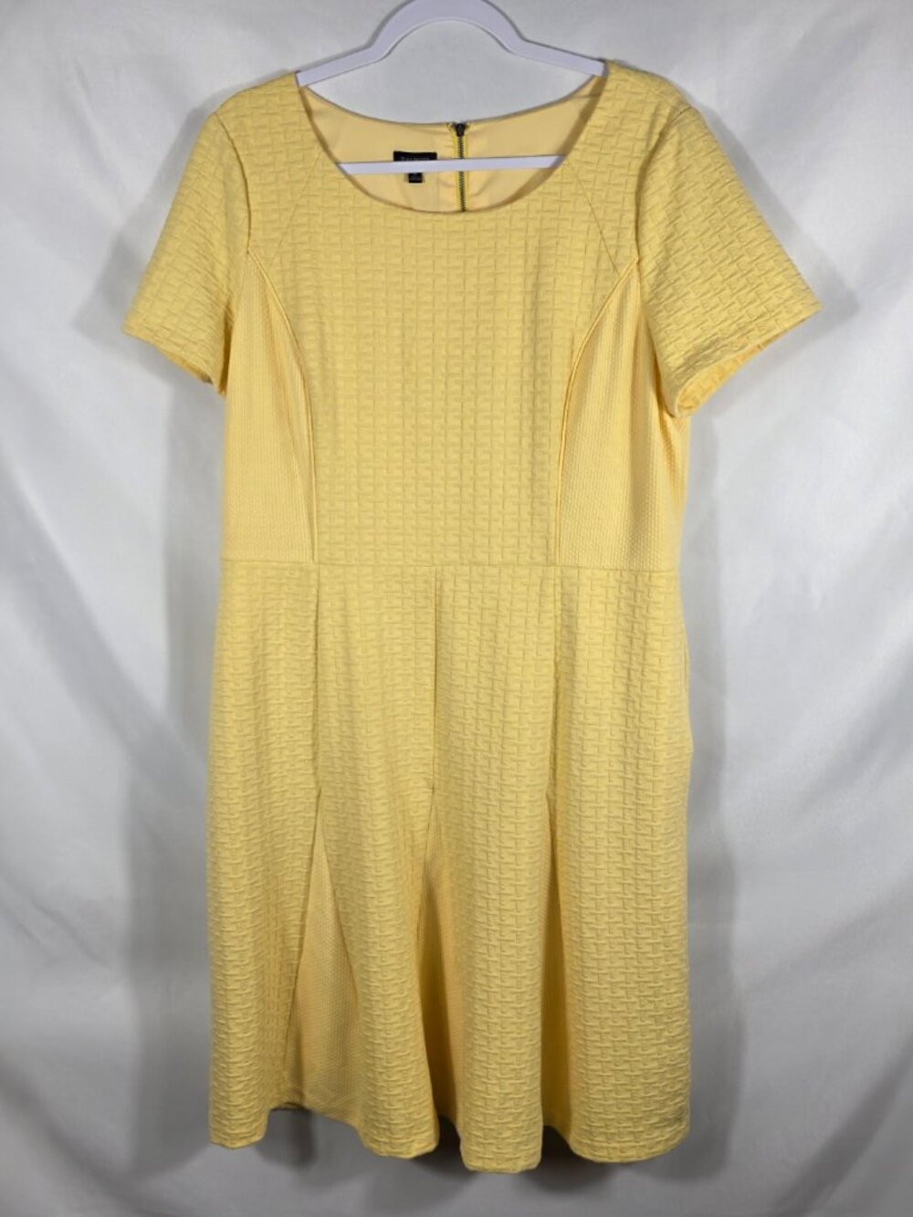 Talbots Short Sleeve Fit & Flare Dress Size 16 Yellow Basketweave Fabric